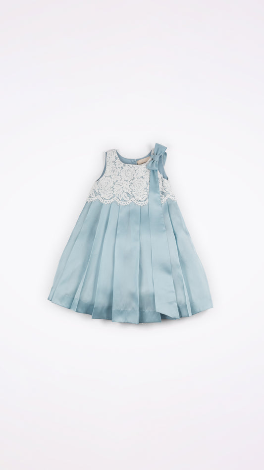 BOW AND LACE DETAIL PLEATED DRESS