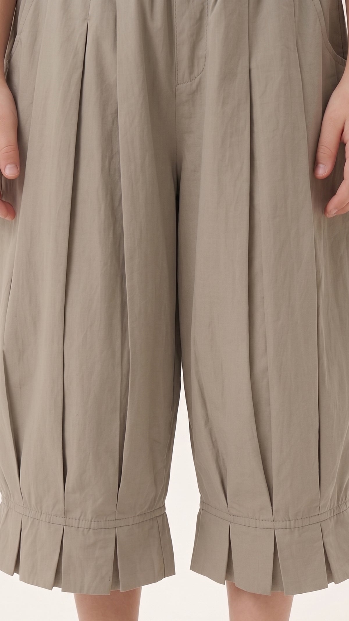 Box Pleated Barrel Pants