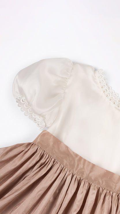 PUFFED SLEEVE DRESS WITH TIE-BACK SKIRT APRON