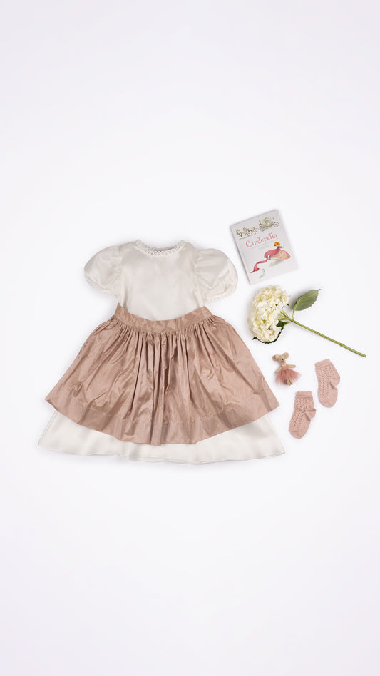 PUFFED SLEEVE DRESS WITH TIE-BACK SKIRT APRON