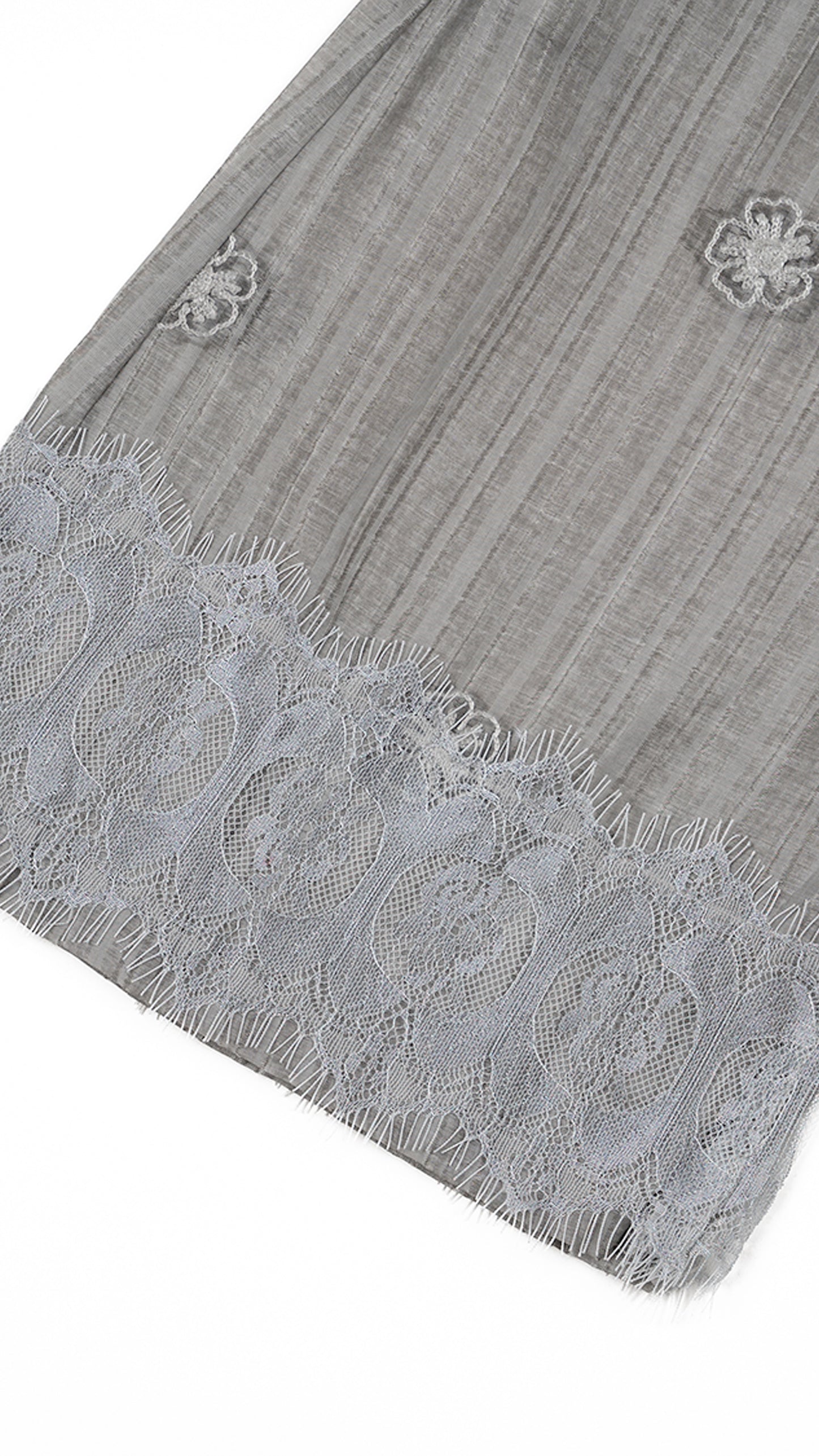 Lace-Hem Floral Embroidered Top