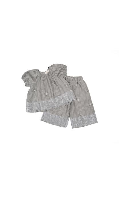 Lace-Hem Floral Embroidered Top